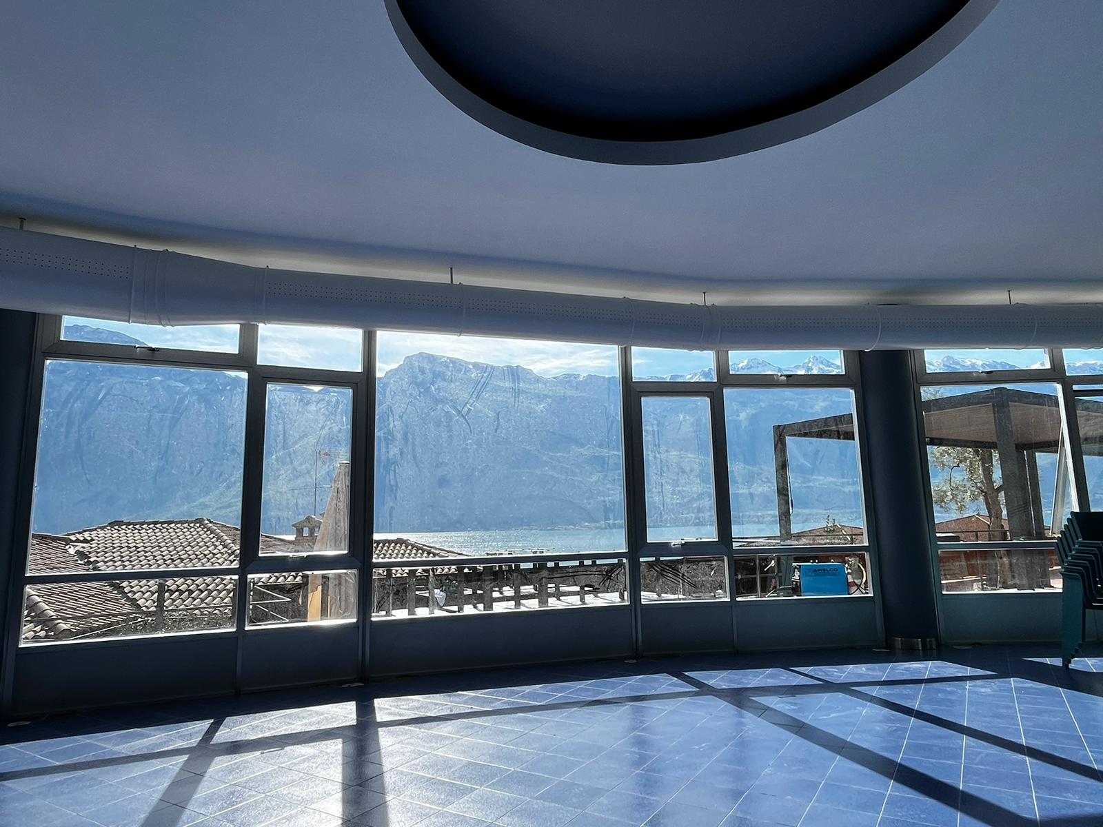 Impianto condizionamento realizzato con tubazione microforata ad effetto induttivo presso hotel sul lago di Garda 3